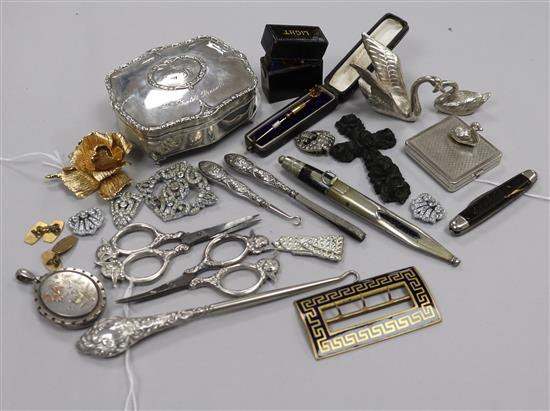 A silver trinket box, various silver-mounted manicure items, costume jewellery and sundries,